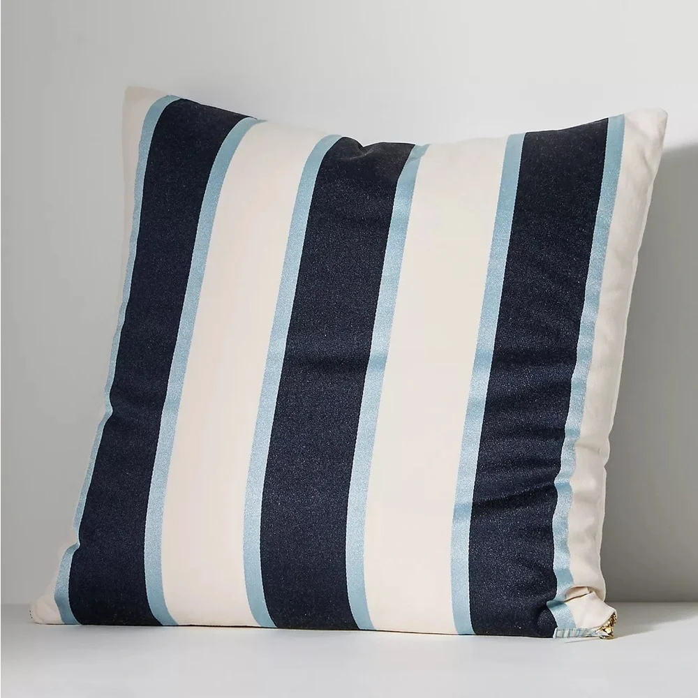 Anthropologie SUTTON COTTON WOVEN PILLOW Style No.  4545G517AA Navy 20